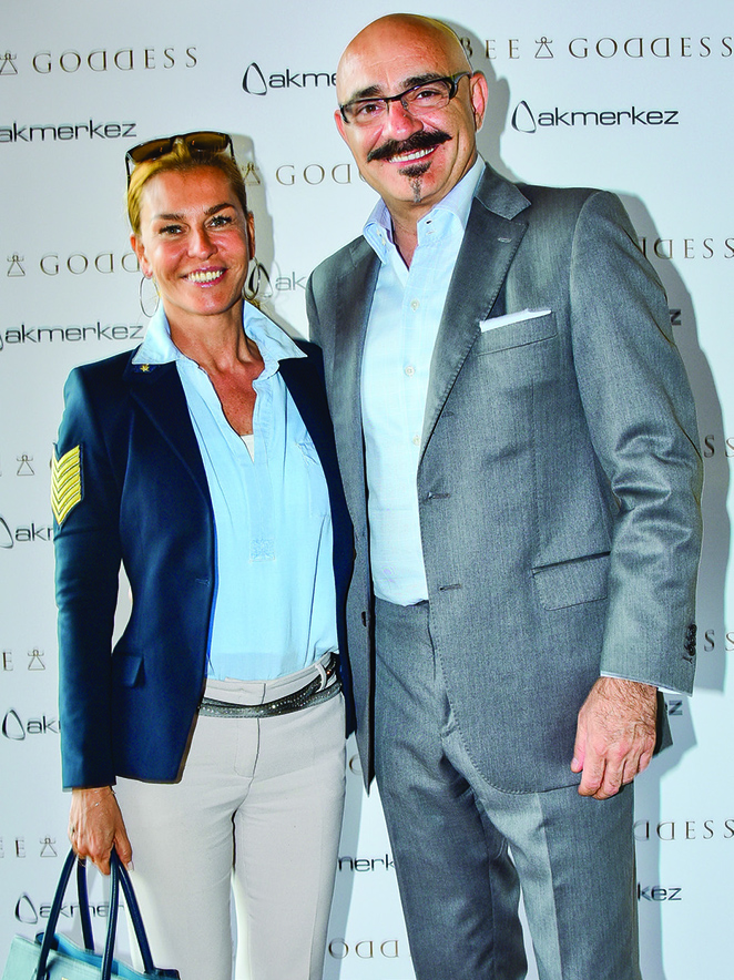 10. yılını şık bir davetle kutladı