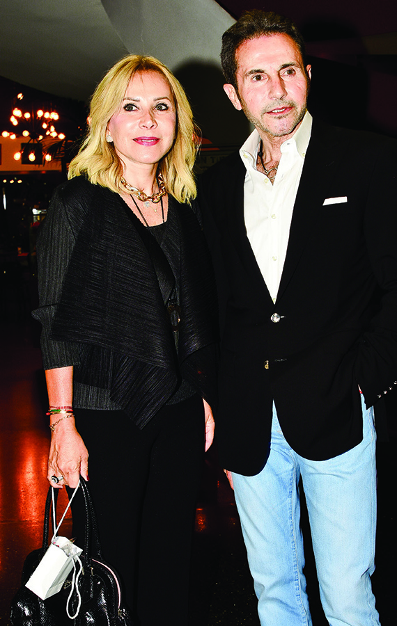 Köpek balıklarına meydan okudular