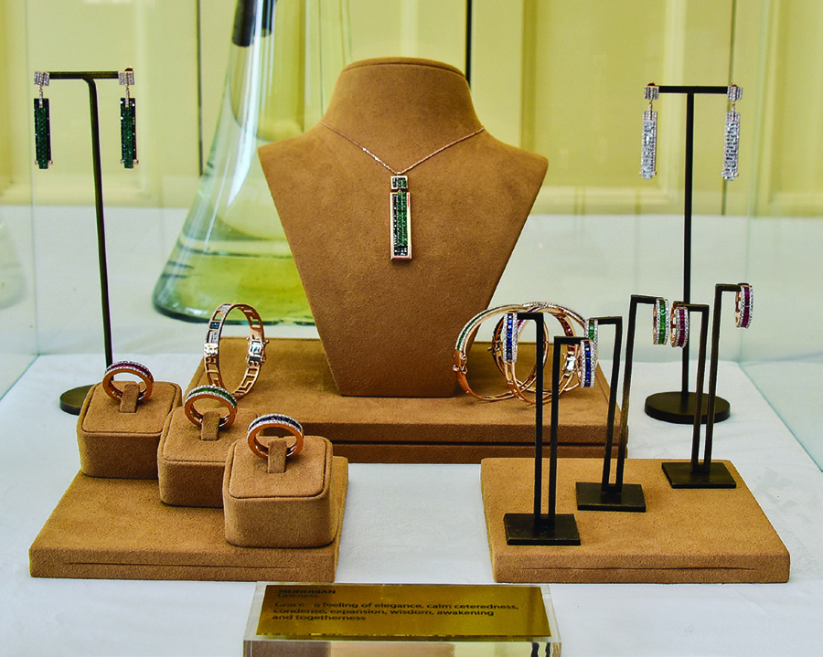 10. yılını şık bir davetle kutladı