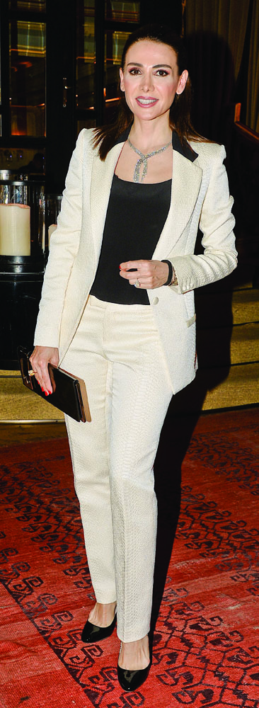 Özel parfümleri denediler