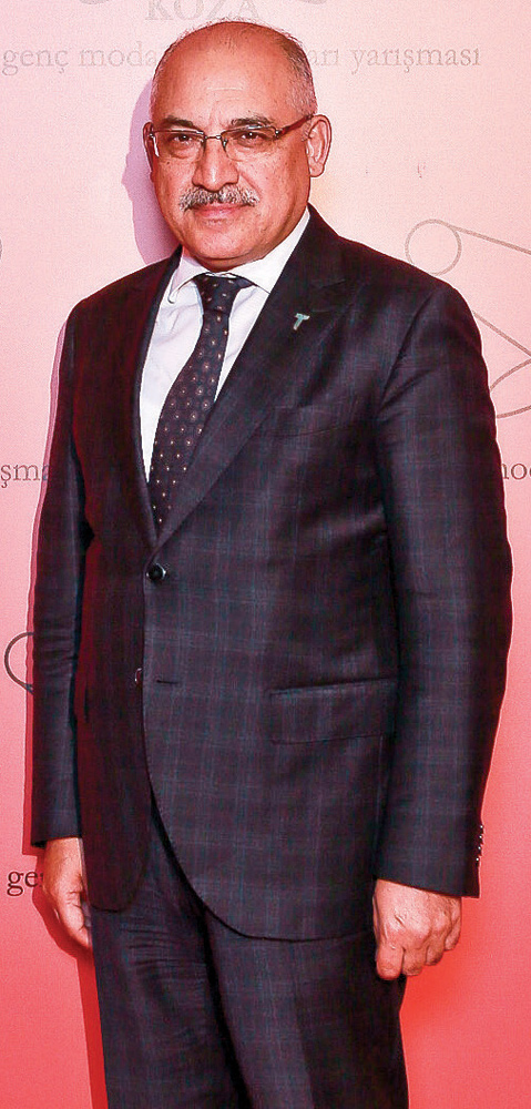 Genç tasarımcılar ödüllendirildi