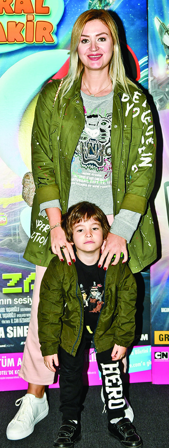 Fenomen kahraman büyük ilgi gördü