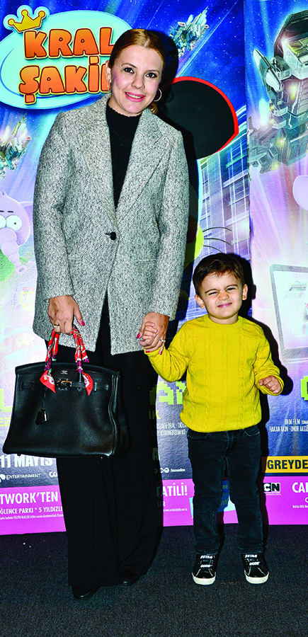 Fenomen kahraman büyük ilgi gördü