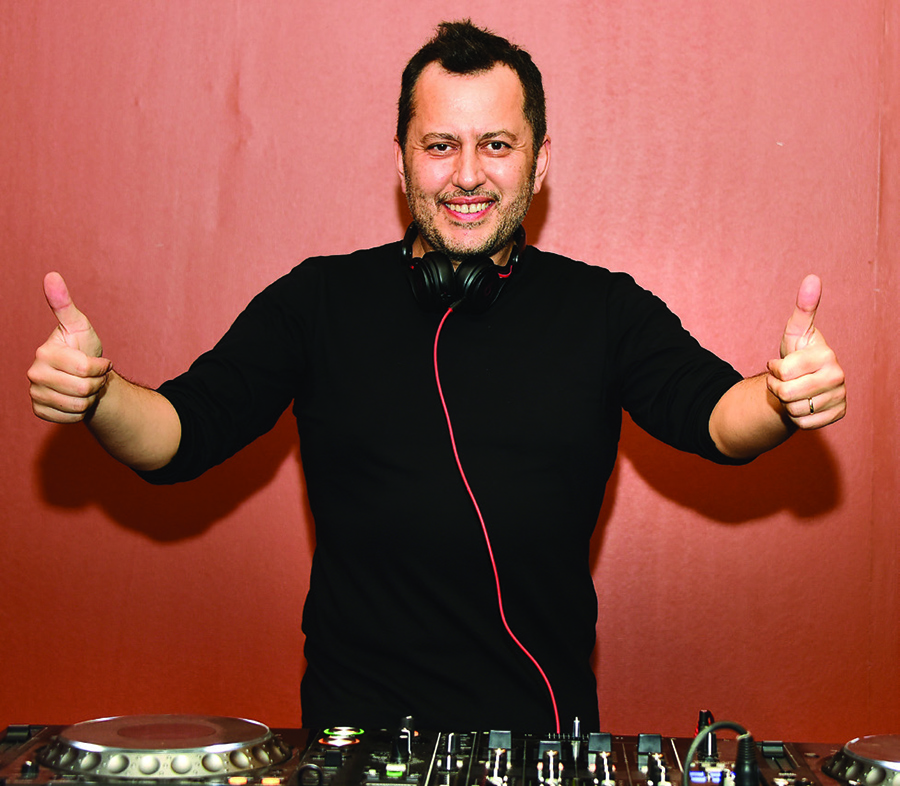 Üçüncü mağazasını açtı