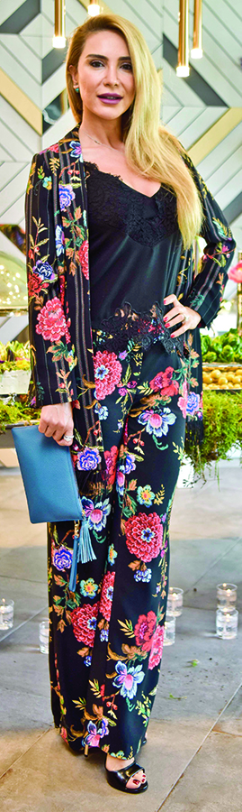 Restorana eğlenceli açılış