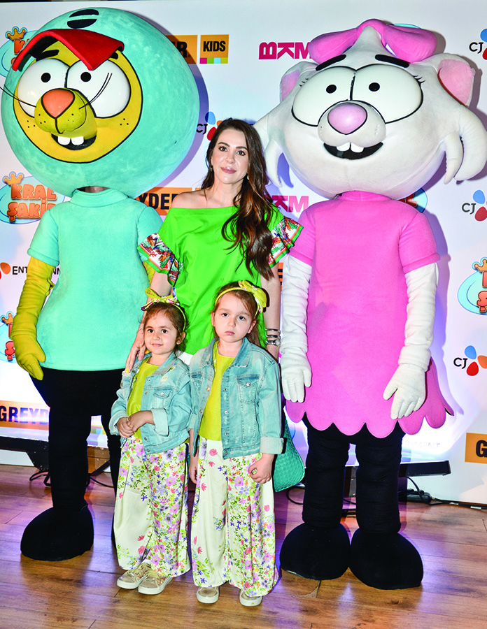 Fenomen kahraman büyük ilgi gördü