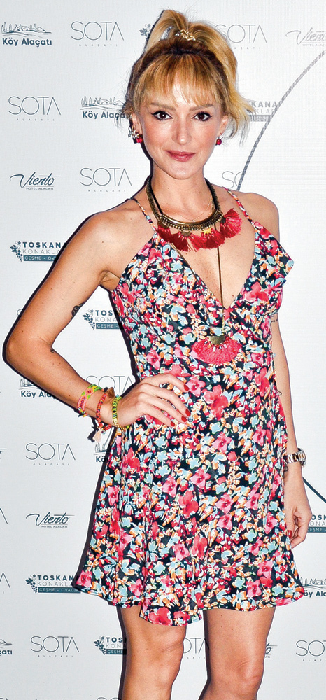 Restoran açılışında buluştular