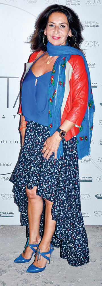 Restoran açılışında buluştular