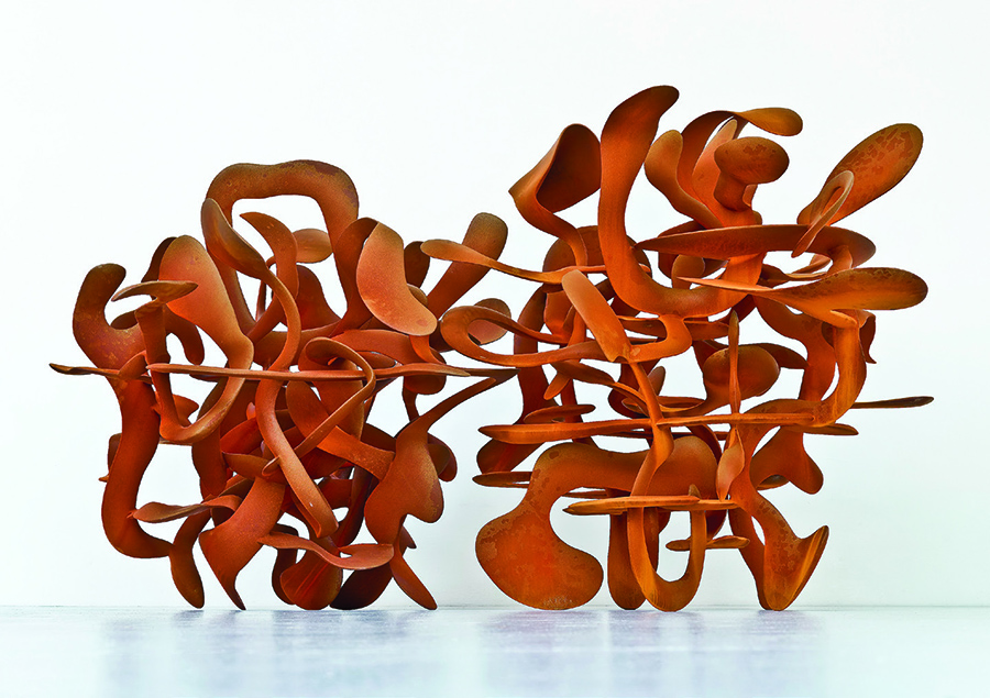 Geçici mekanda ilk sergi daveti