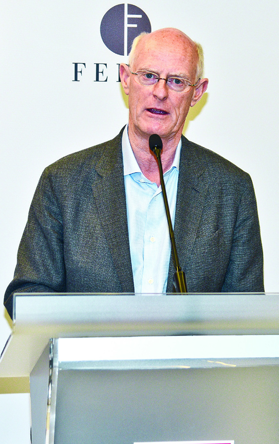 Geçici mekanda ilk sergi daveti