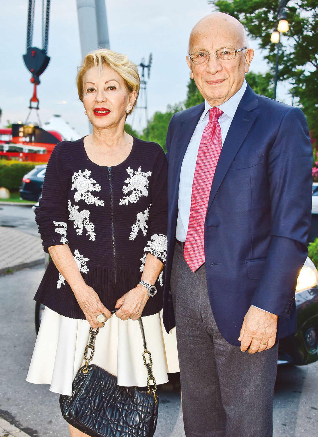 Koç Ailesi'nin iftar daveti ünlü isimleri buluşturdu