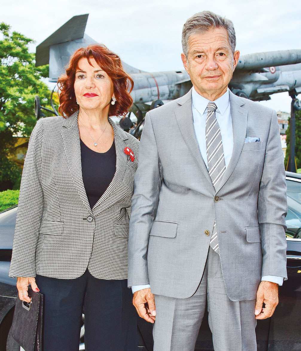 Koç Ailesi'nin iftar daveti ünlü isimleri buluşturdu