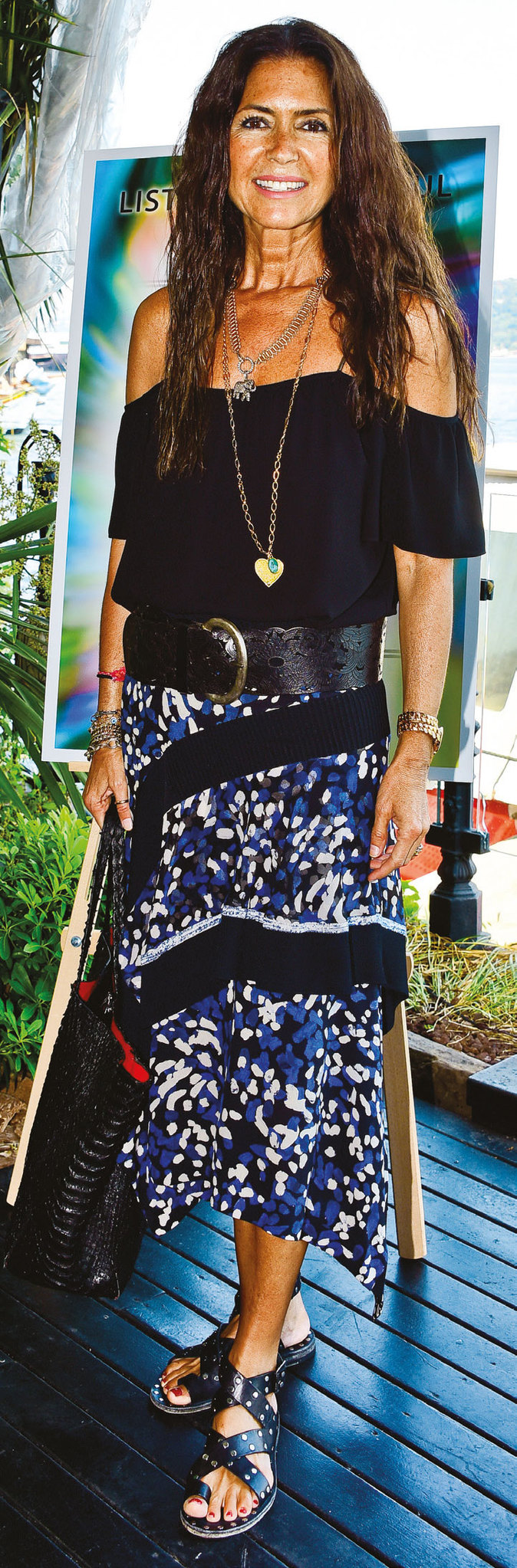 Mayolarla takılar bir arada tanıtıldı