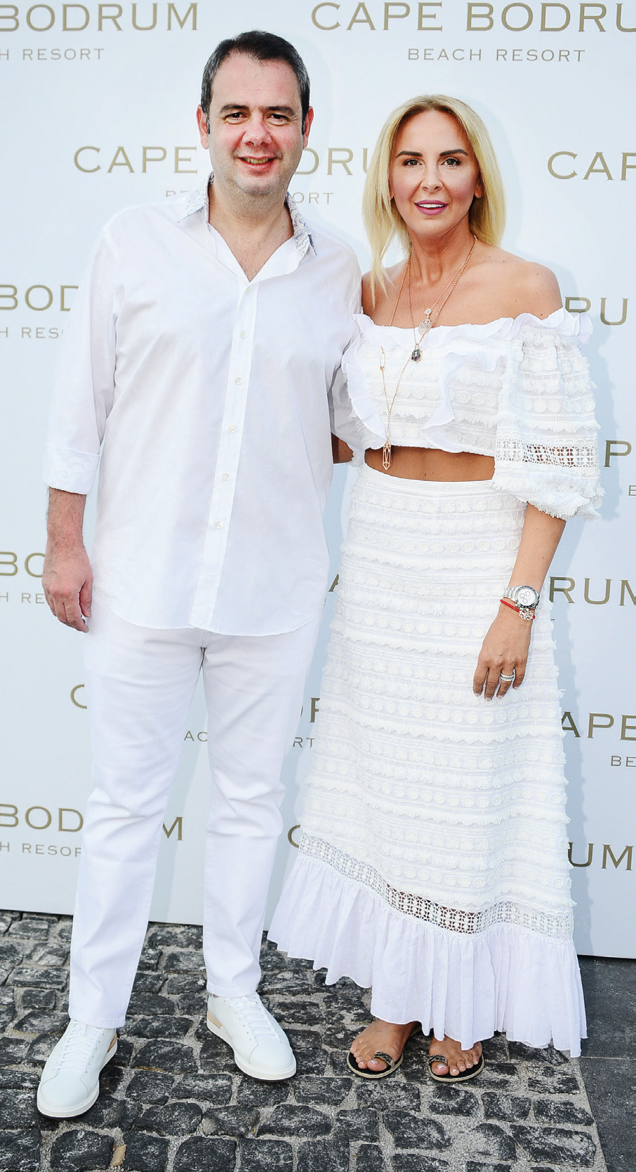 Sezonu 'Beyaz Gece' ile açtı