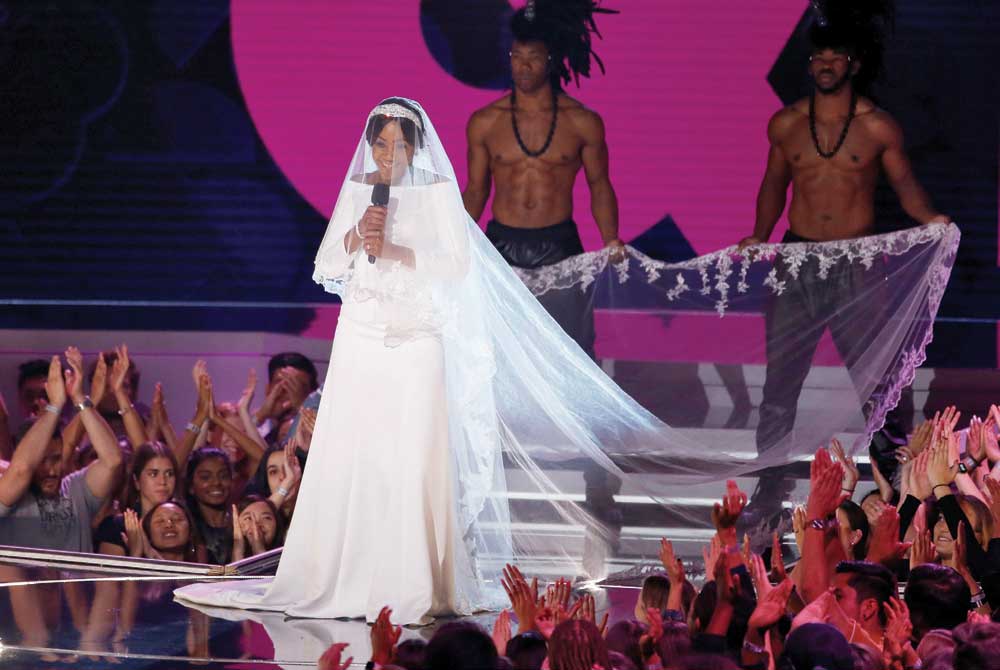 Ödül töreni şova dönüştü