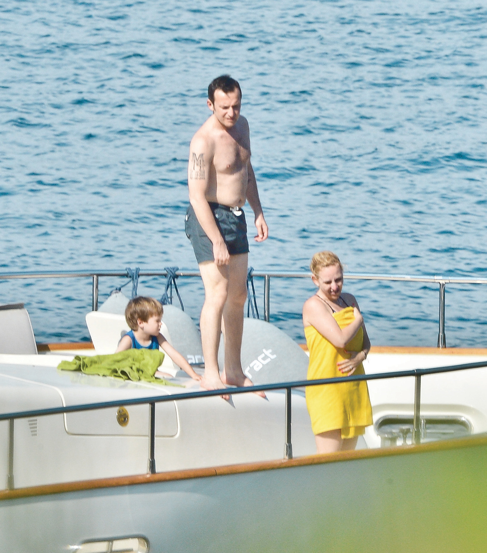 Bodrum koylarında tatil sürüyor