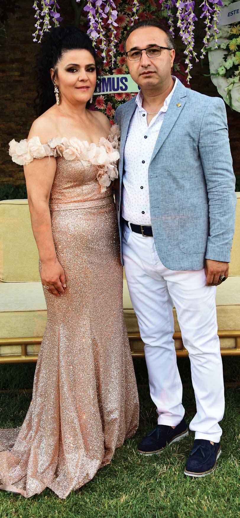 Görkemli bir düğünle evlendiler