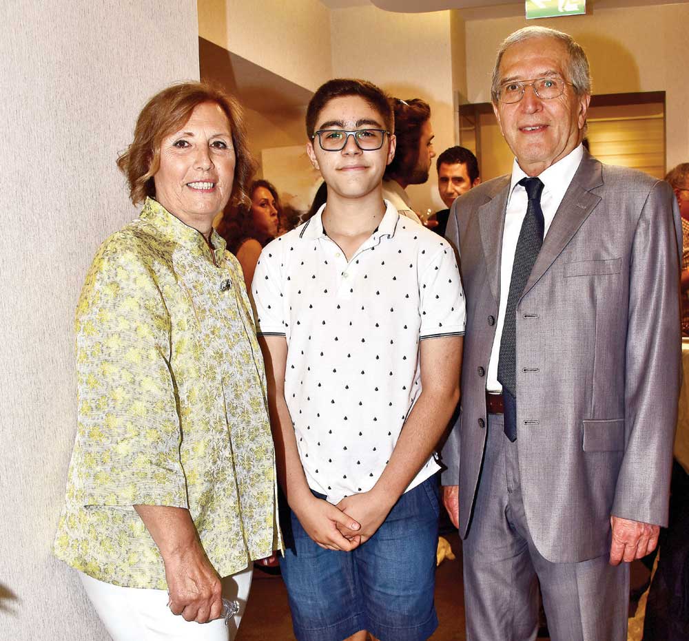 Birlikte klinik açtılar