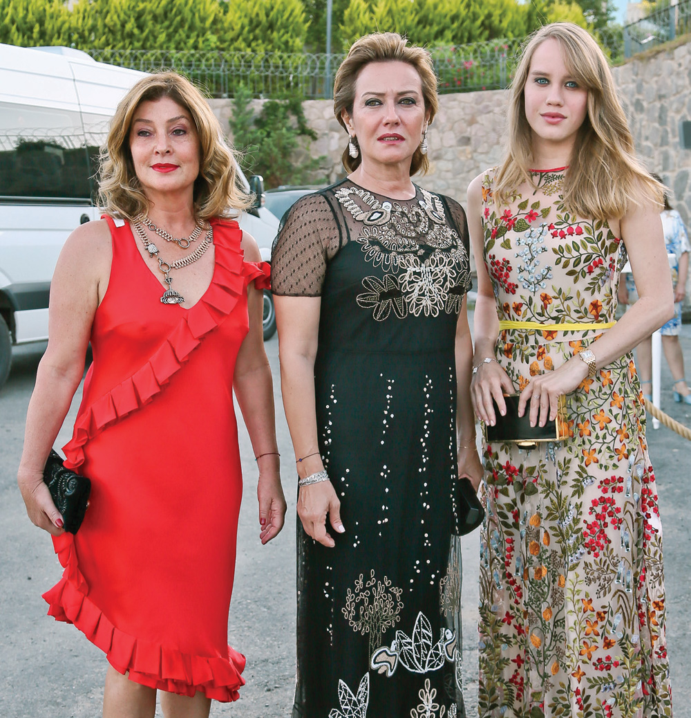 Cennet Koyu'nda görkemli düğün