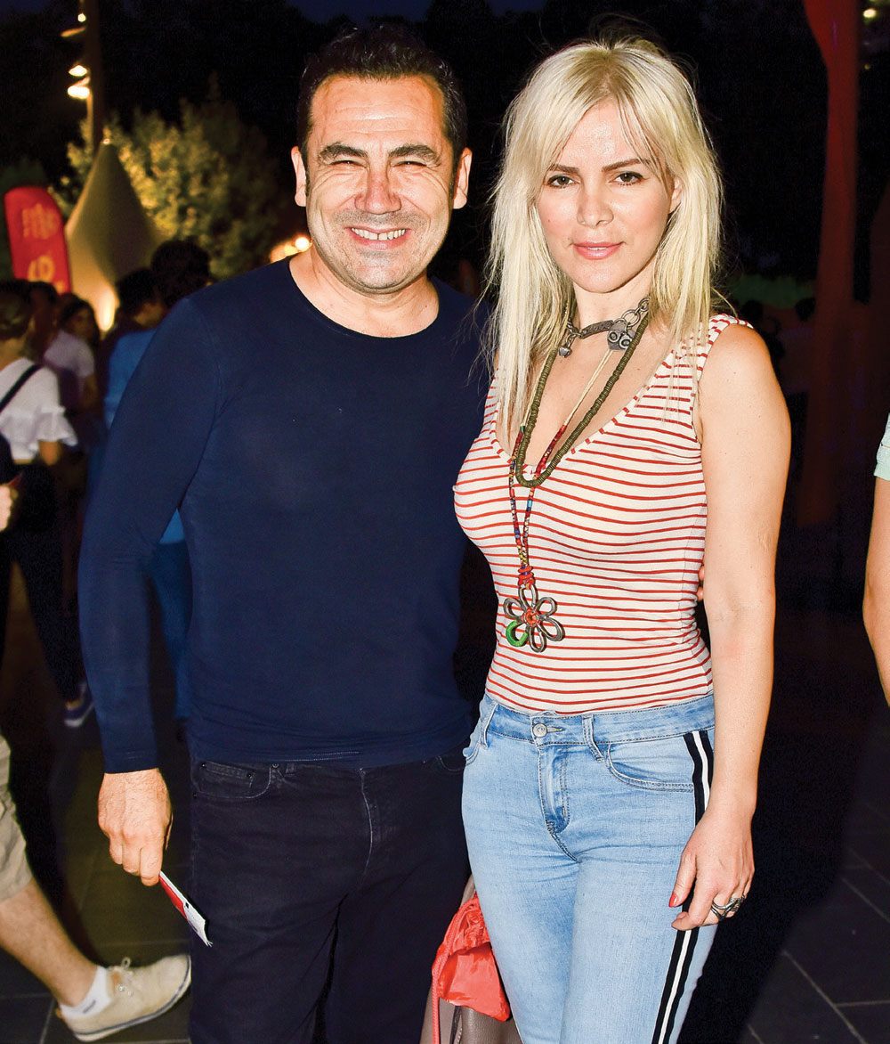 Shakira'dan 30 bin kişiye konser