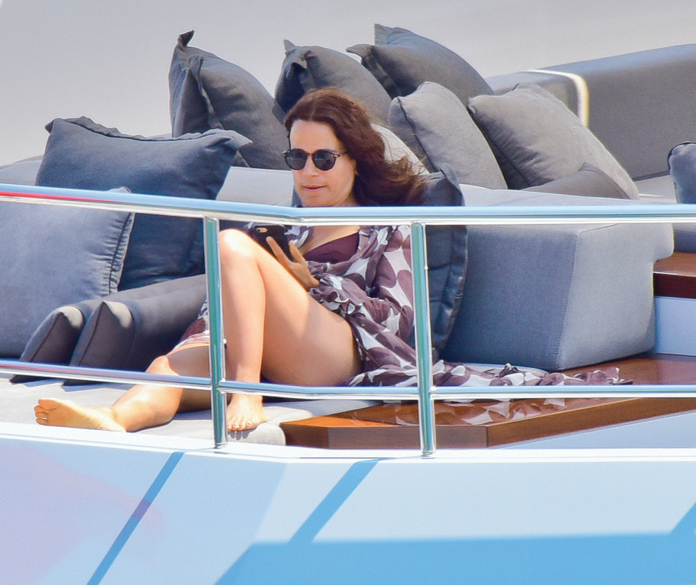 Ege kıyıları yine çok renkli