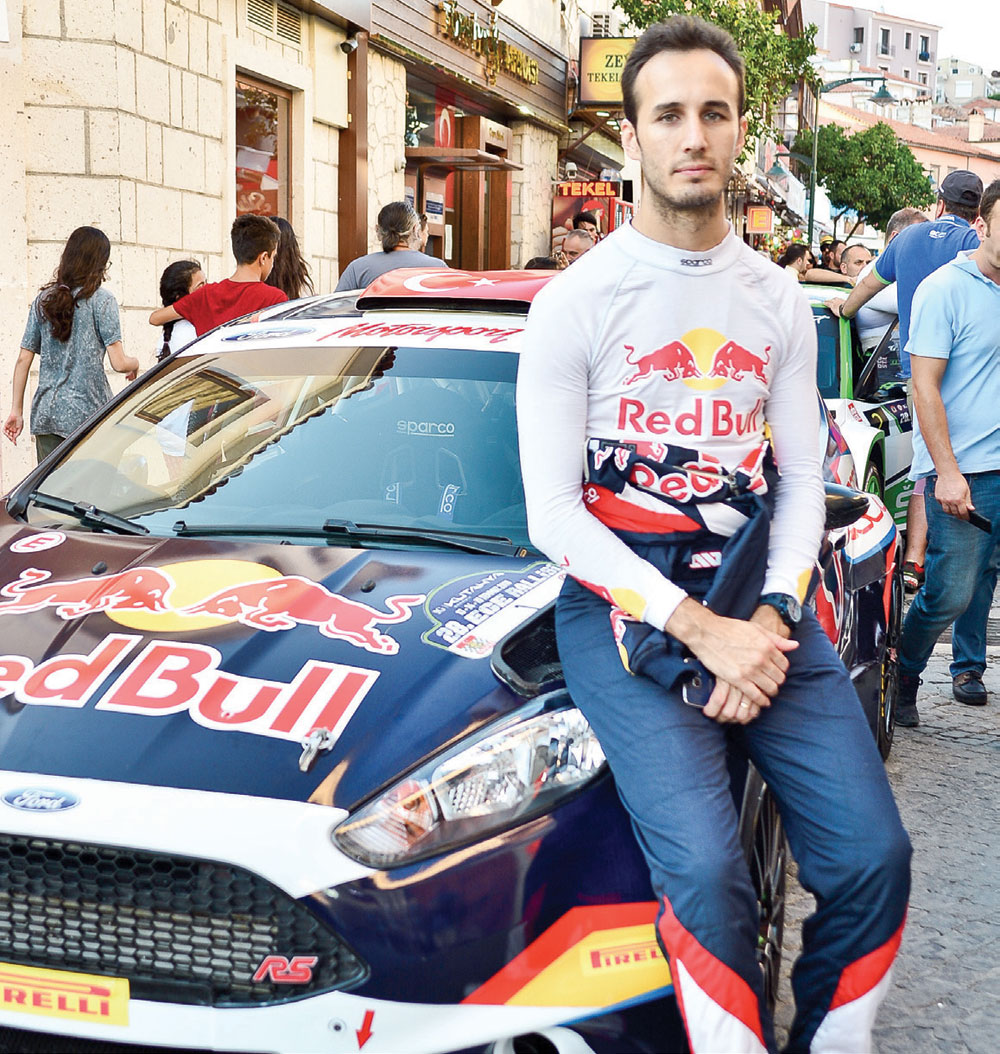 Hız tutkunları yarıştı