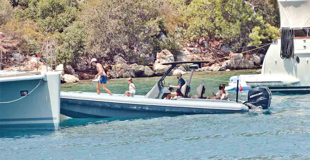 Ege koyları yine çok renkli