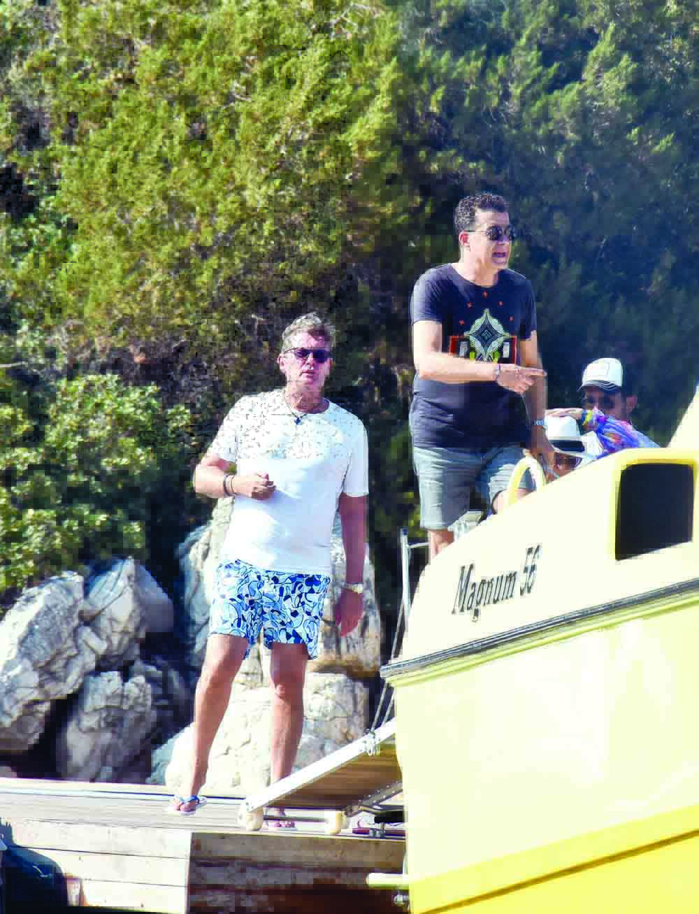 Ege koyları yine çok renkli