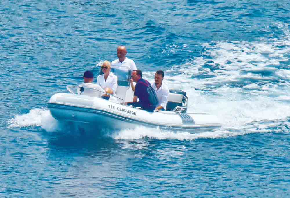 Ege koyları yine çok renkli