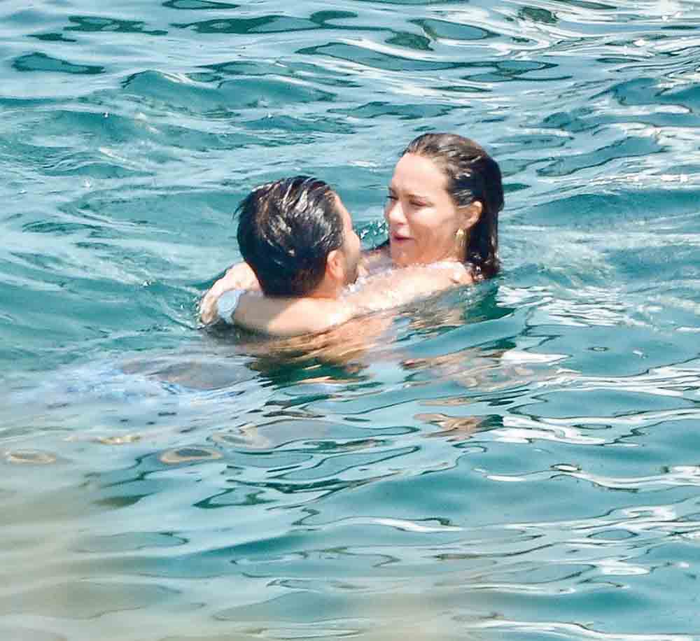 Ege koyları yine çok renkli