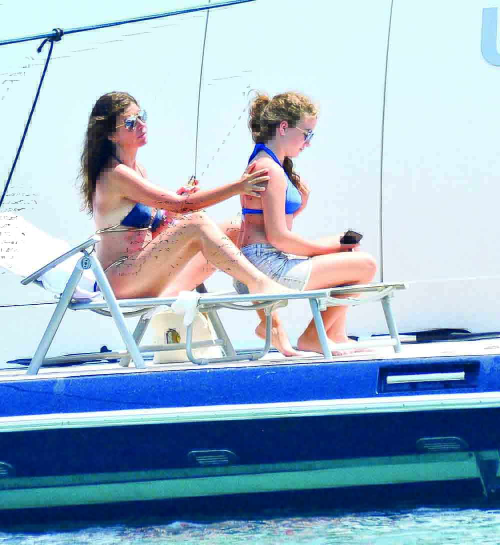 Ege koyları yine çok renkli