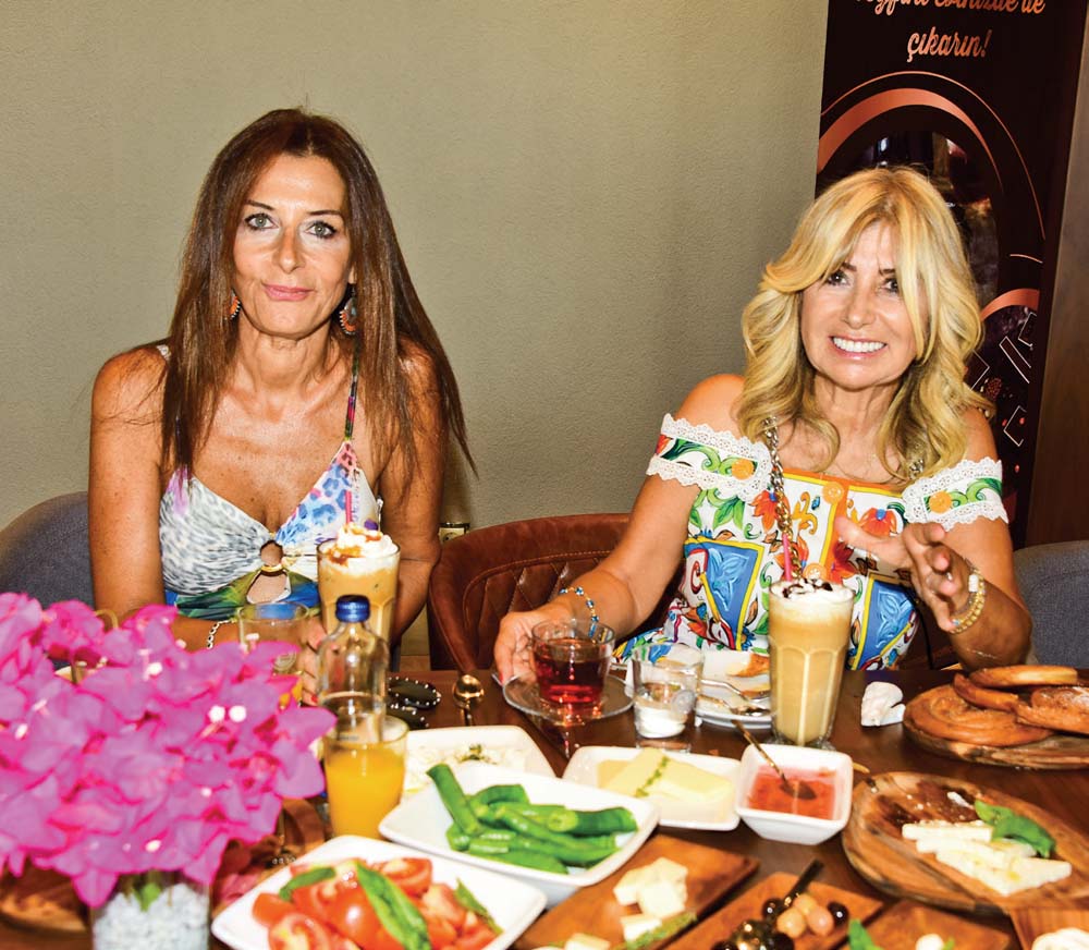 Turgutreis D-Marin Simit Sarayı'nda keyifli kahvaltı