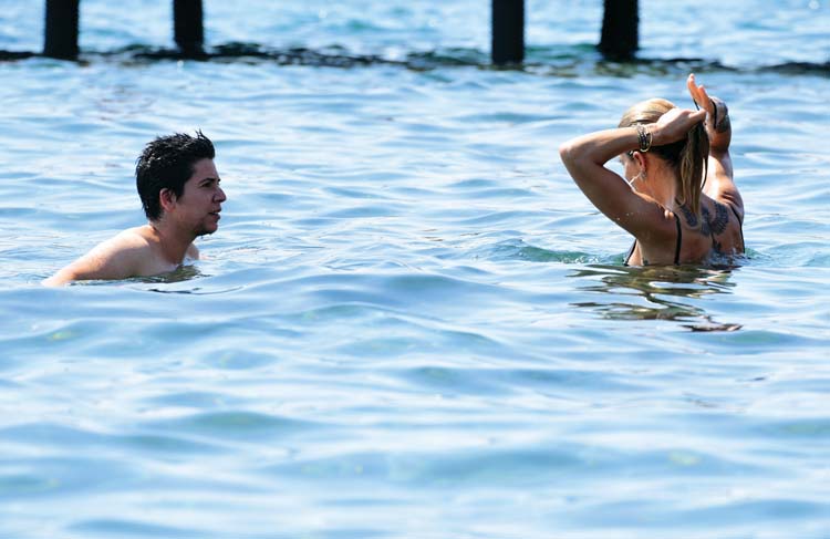 Bayram tatilini Ege koylarında geçirdiler