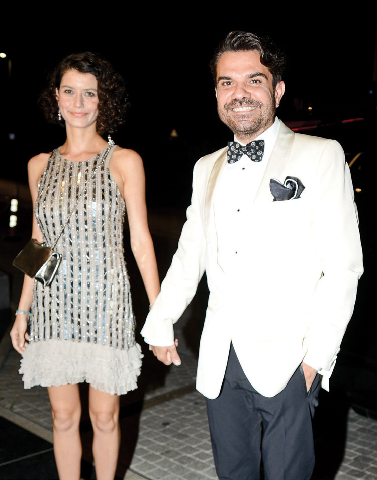 Görkemli bir törenle dünya evine girdiler