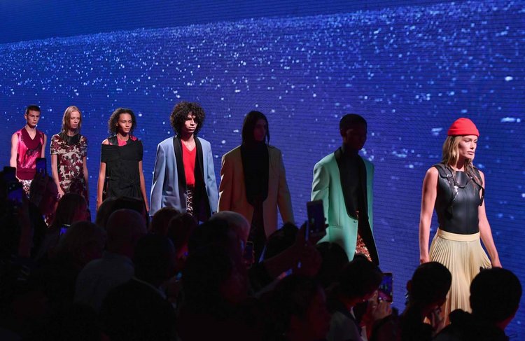 Calvin Klein 2019 İlkbahar Kreasyonu