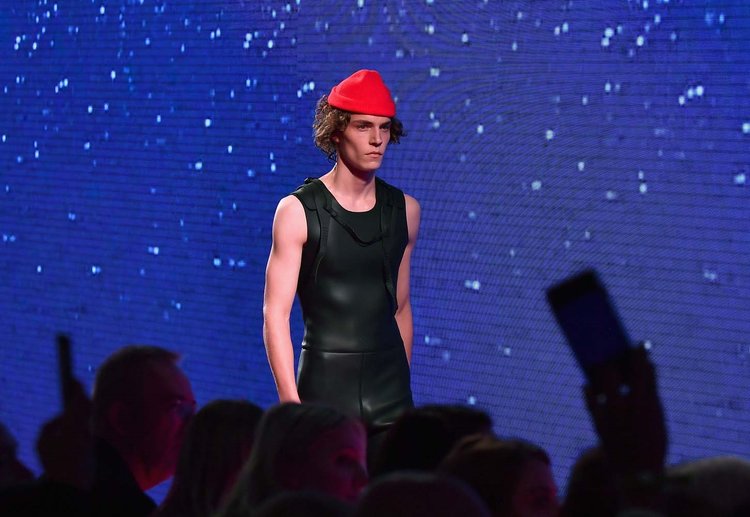 Calvin Klein 2019 İlkbahar Kreasyonu