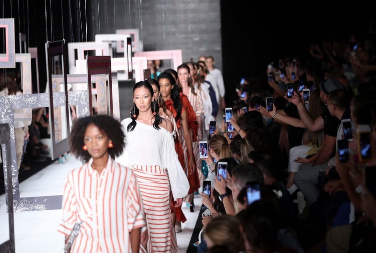 Mehtap Elaidi 2019 İlkbahar/Yaz koleksiyonu