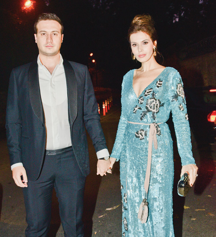 Genç çift için görkemli düğün 