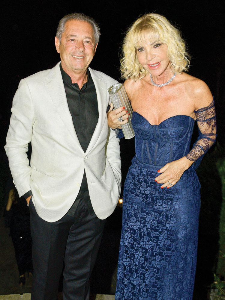 Genç çift için görkemli düğün 