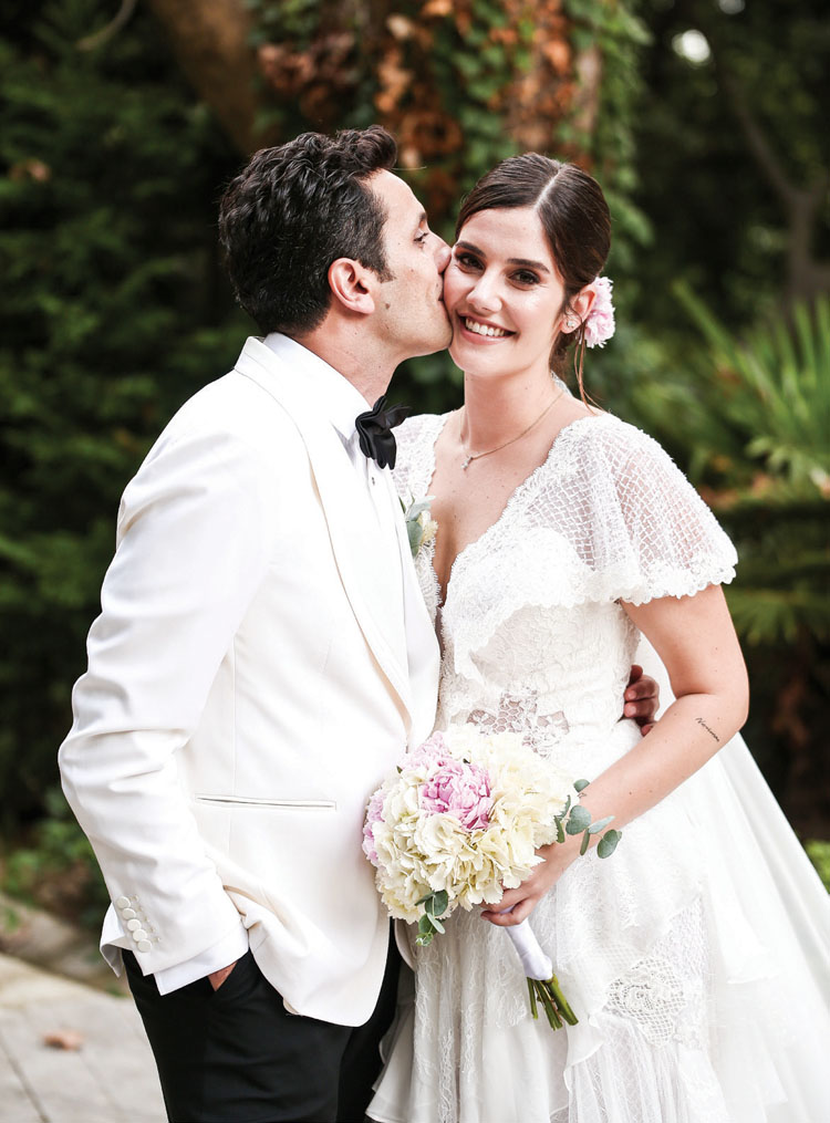 Genç çift için görkemli düğün 