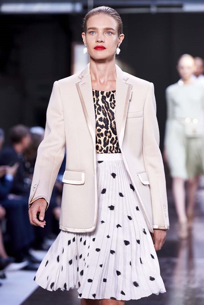 Riccardo Tisci'nin ilk Burberry şovu!