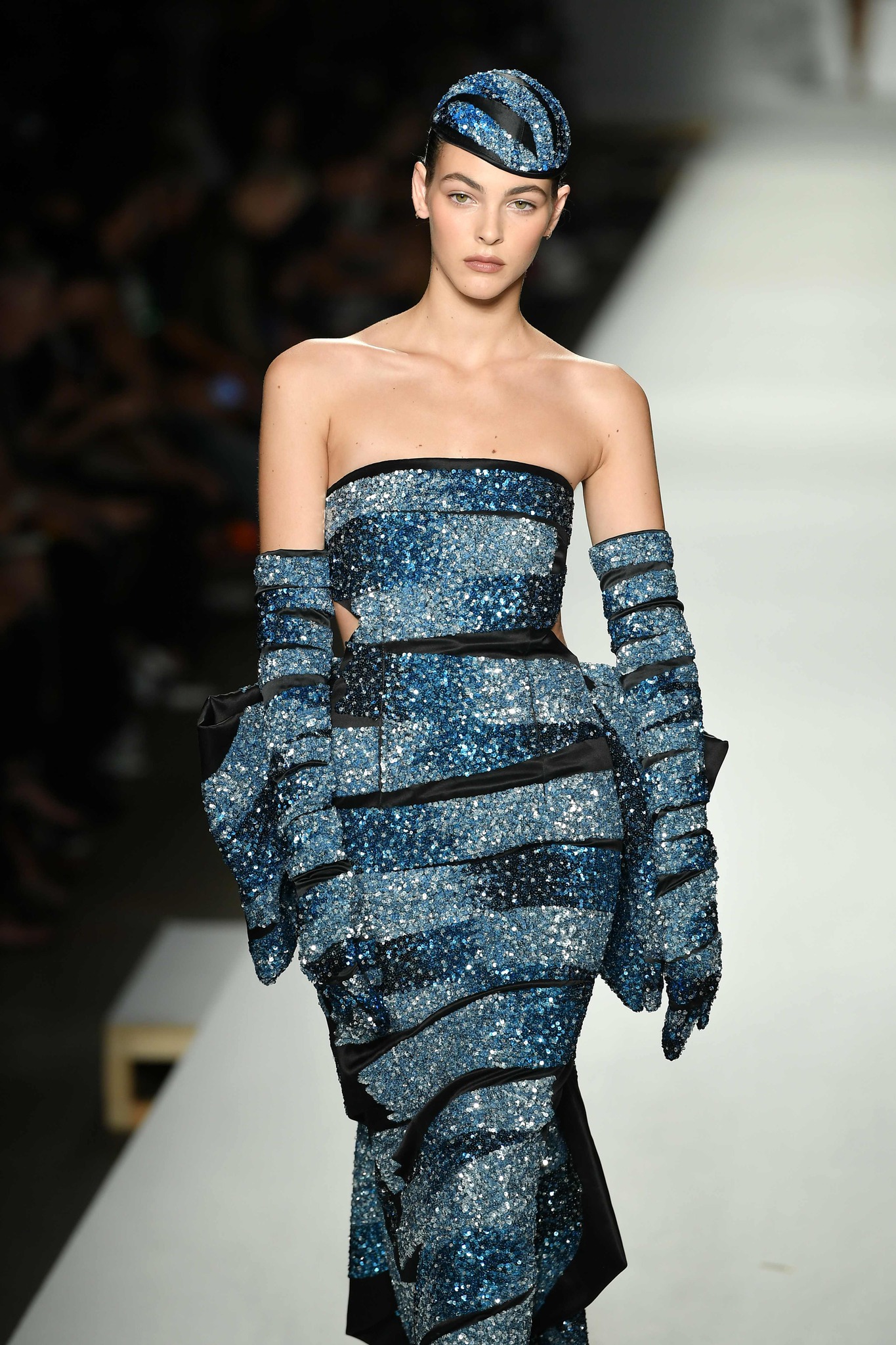 Moschino 2019 ilkbahar/yaz kreasyonu 