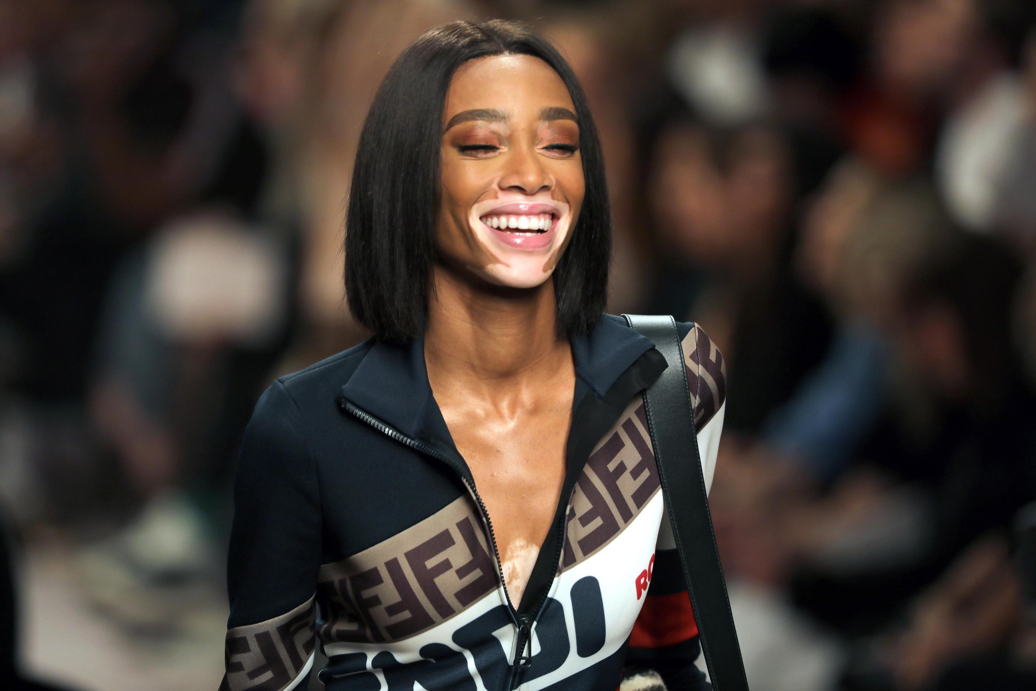 Fendi 2019 İlkbahar/Yaz kreasyonu
