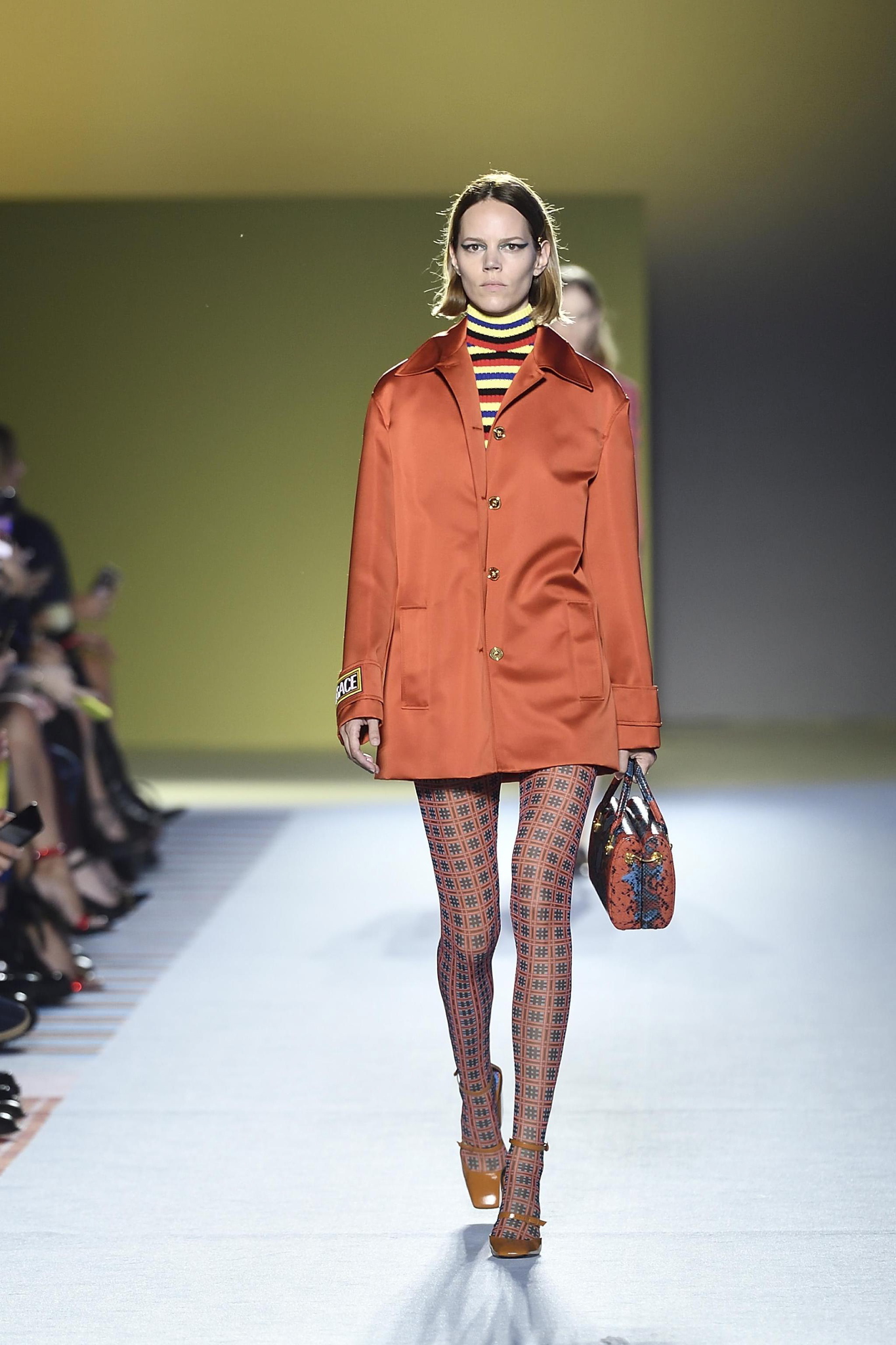 Versace 2019 ilkbahar/yaz kreasyonu