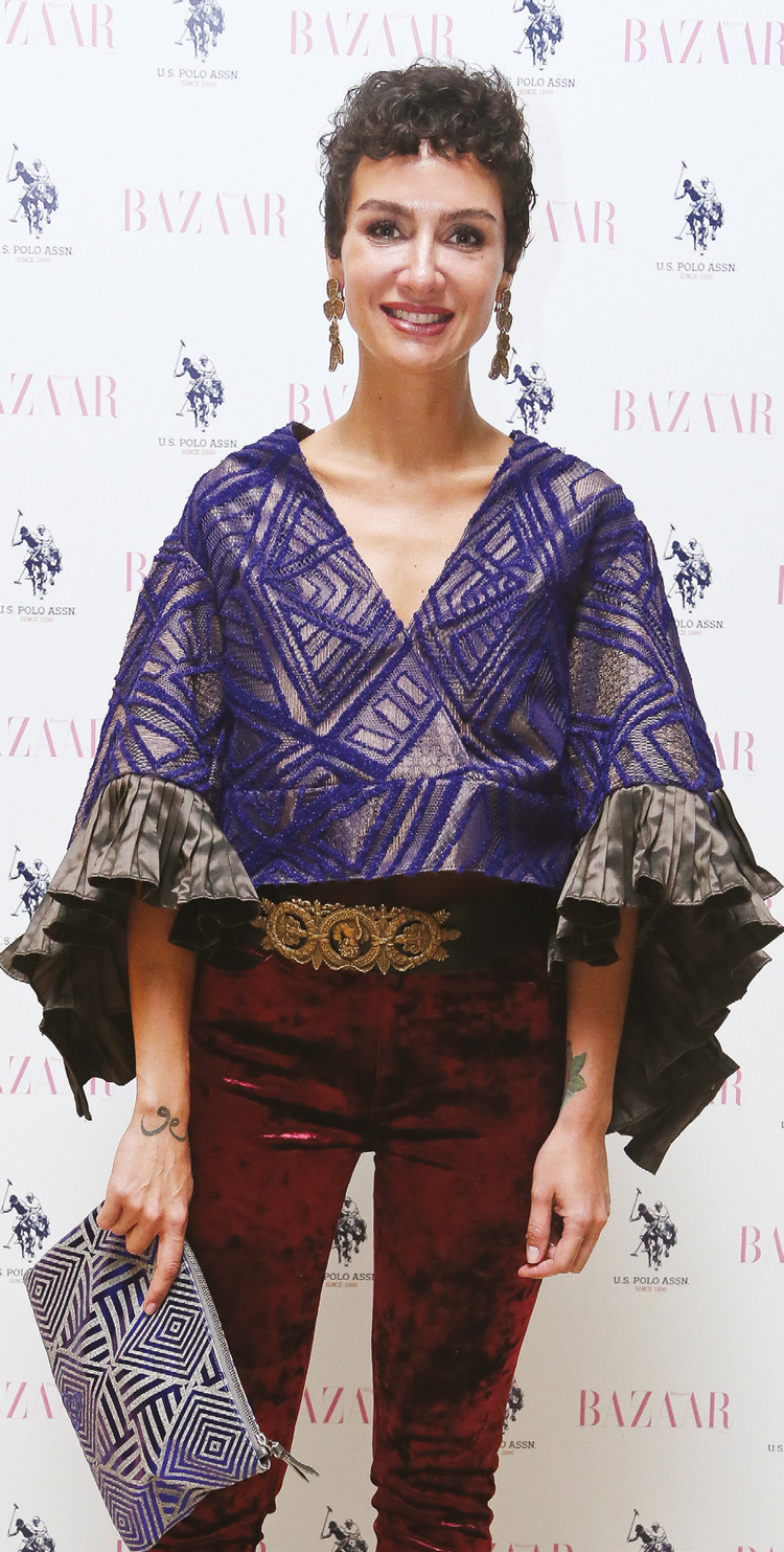 Açılış partisinde ünlü isimler bir araya geldi