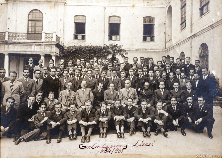 150. Yıla çok özel iki sergi