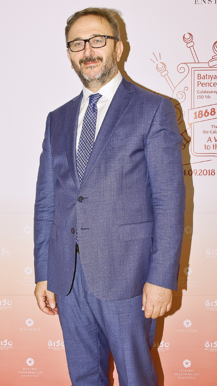 150. Yıla çok özel iki sergi