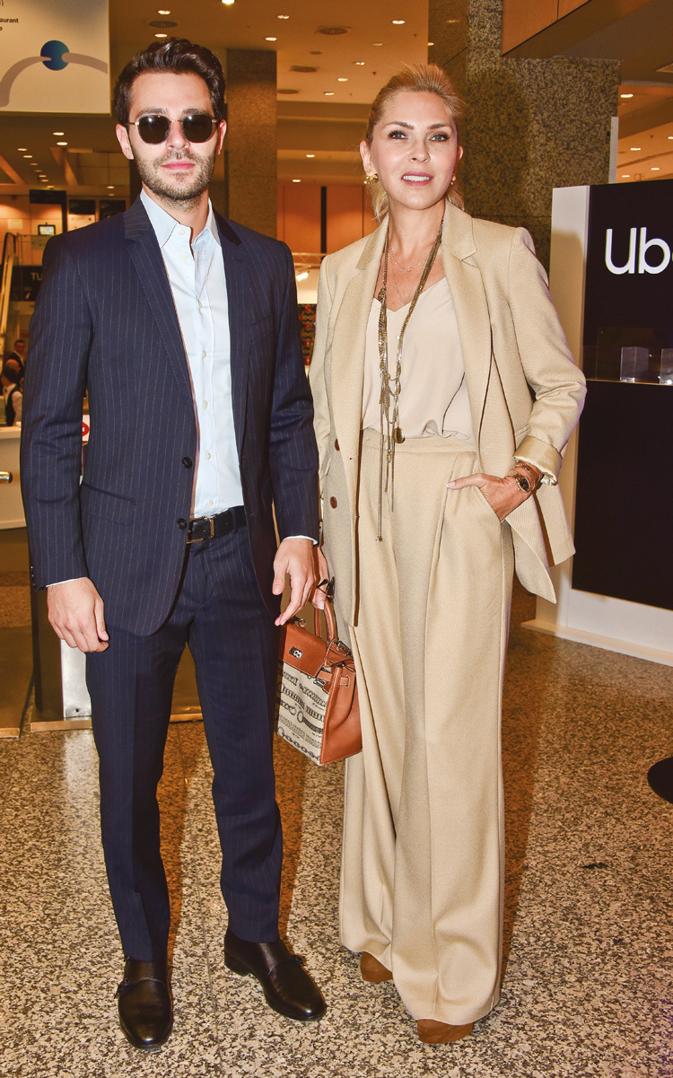 Çağdaş Sanat tutkunları Fuarda bir araya geldi