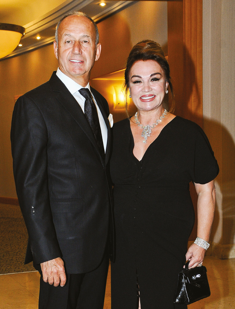  Yardımseverler minik kalpler için buluştu