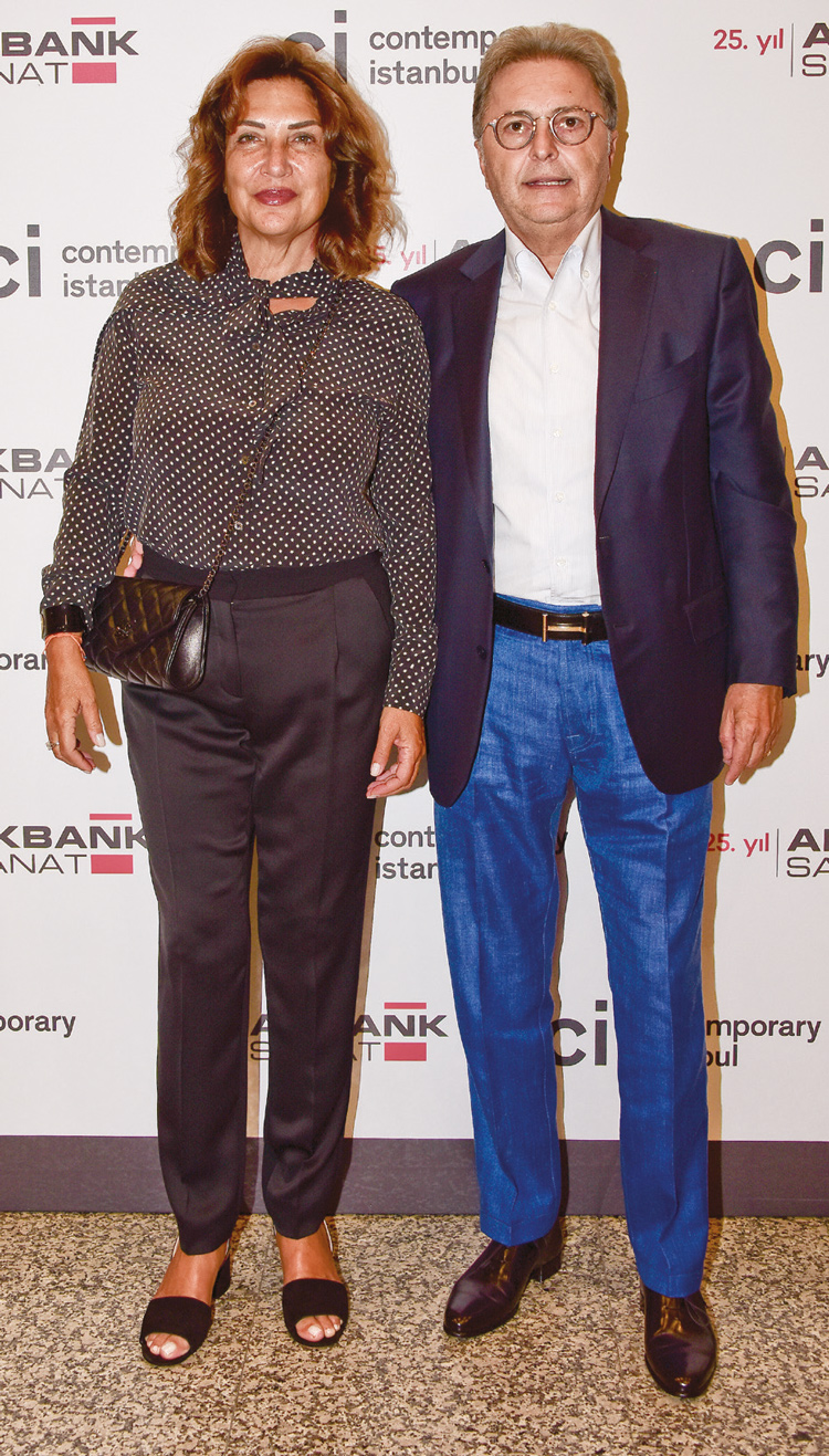 Çağdaş Sanat tutkunları Fuarda bir araya geldi